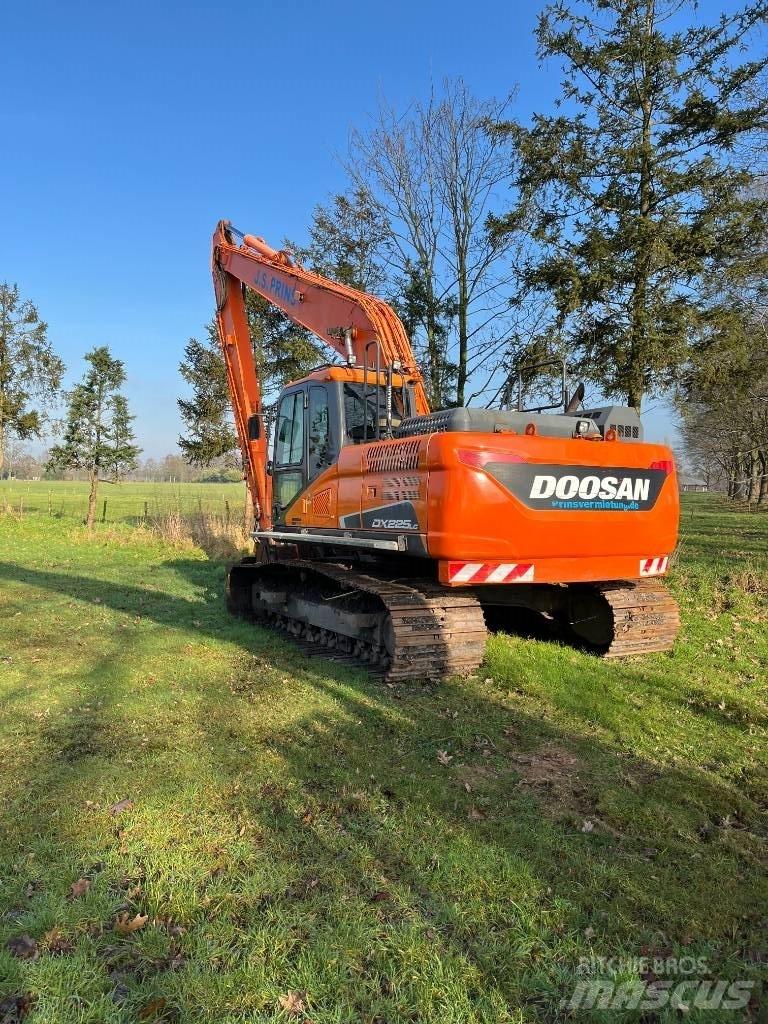 Doosan Dx225-5 Koparki z długim ramieniem