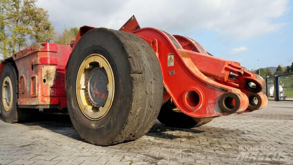 Sandvik LH208 Ładowarki górnicze