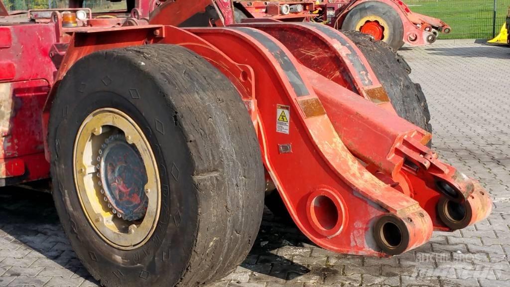 Sandvik LH208 Ładowarki górnicze