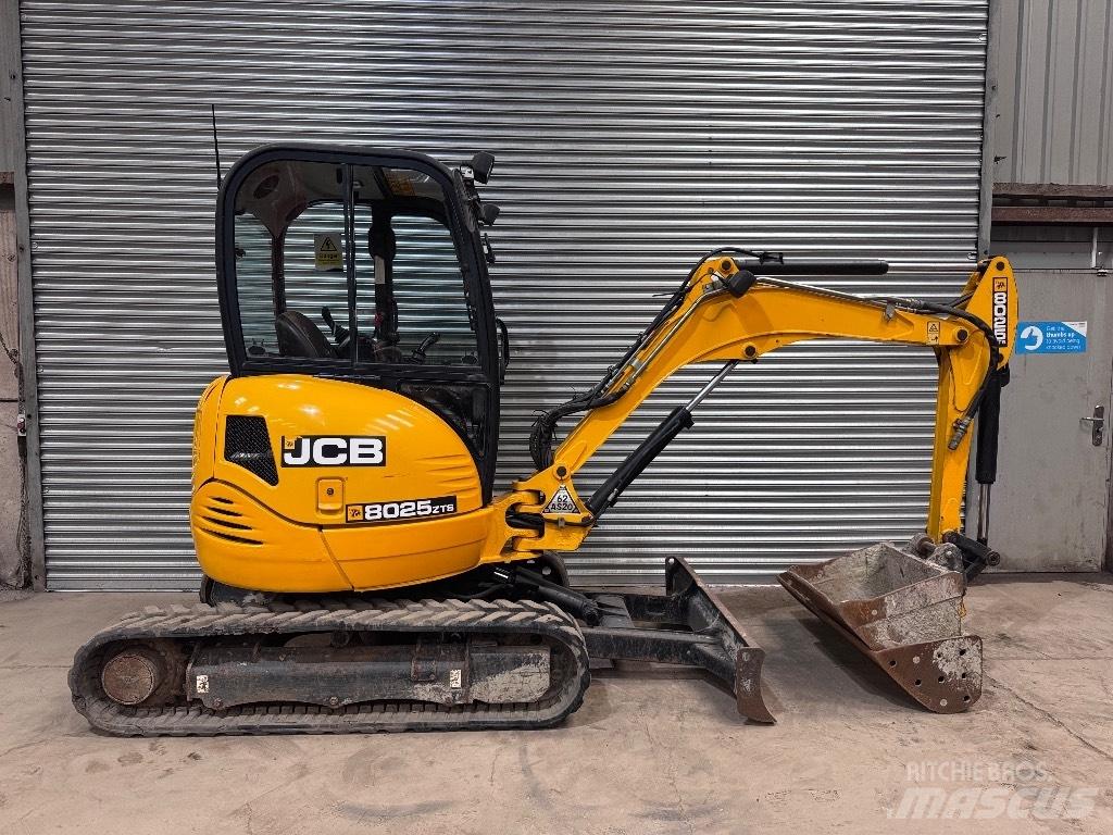JCB 8025 ZTS Minikoparki