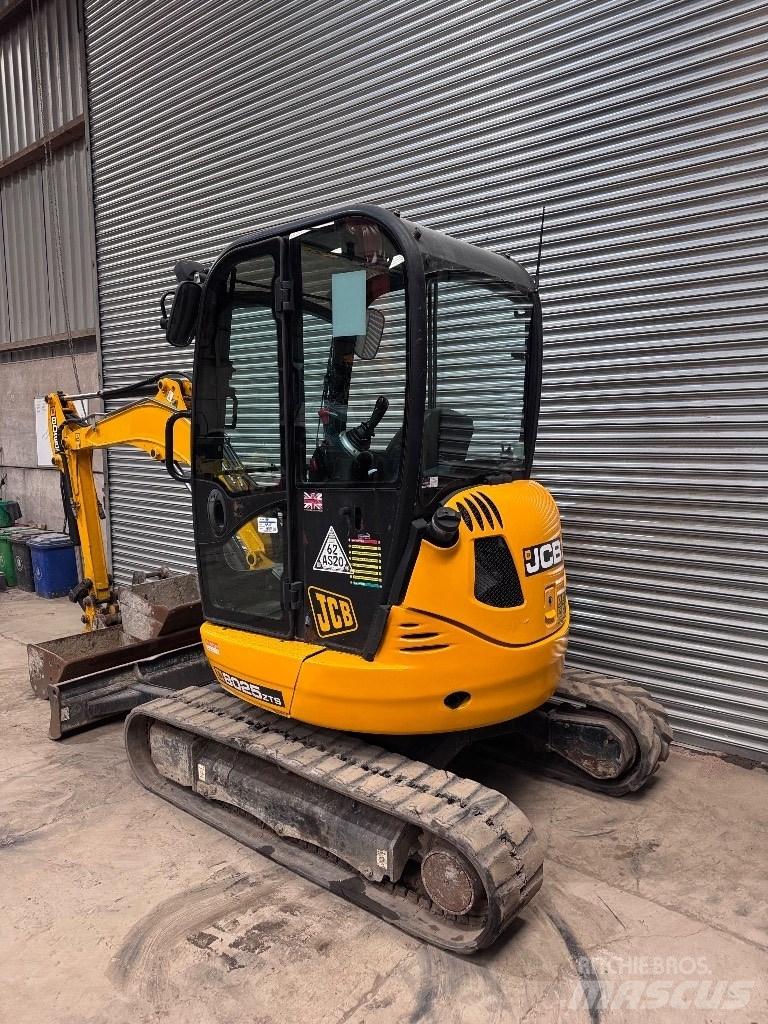 JCB 8025 ZTS Minikoparki