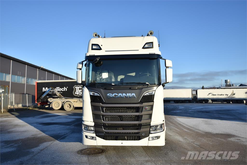 Scania R590 8X4 Pojazdy pod zabudowę