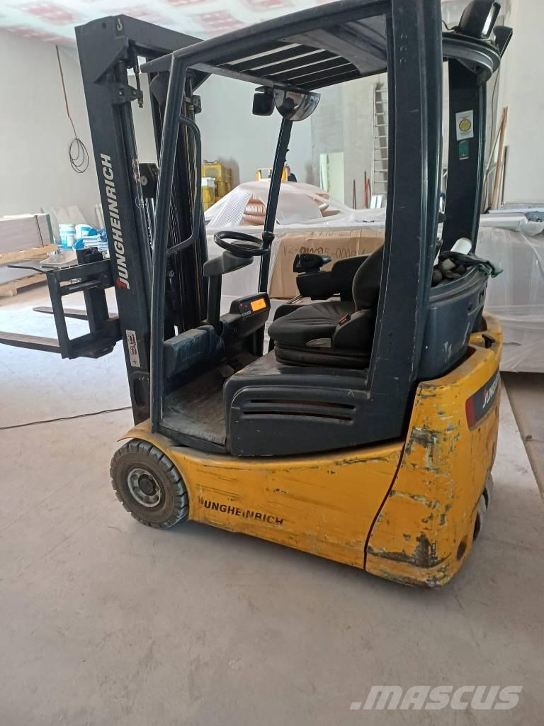 Jungheinrich EFG215 Wózki elektryczne