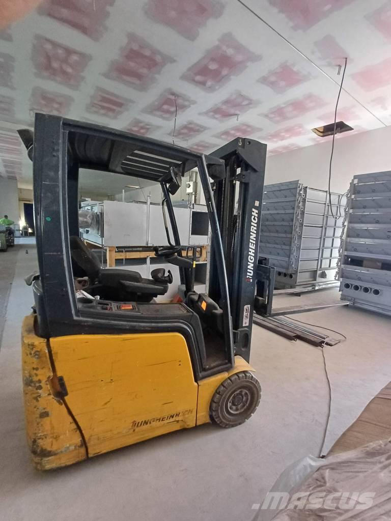 Jungheinrich EFG215 Wózki elektryczne