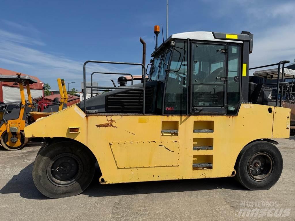 Bomag BW 24 R Walce ogumione