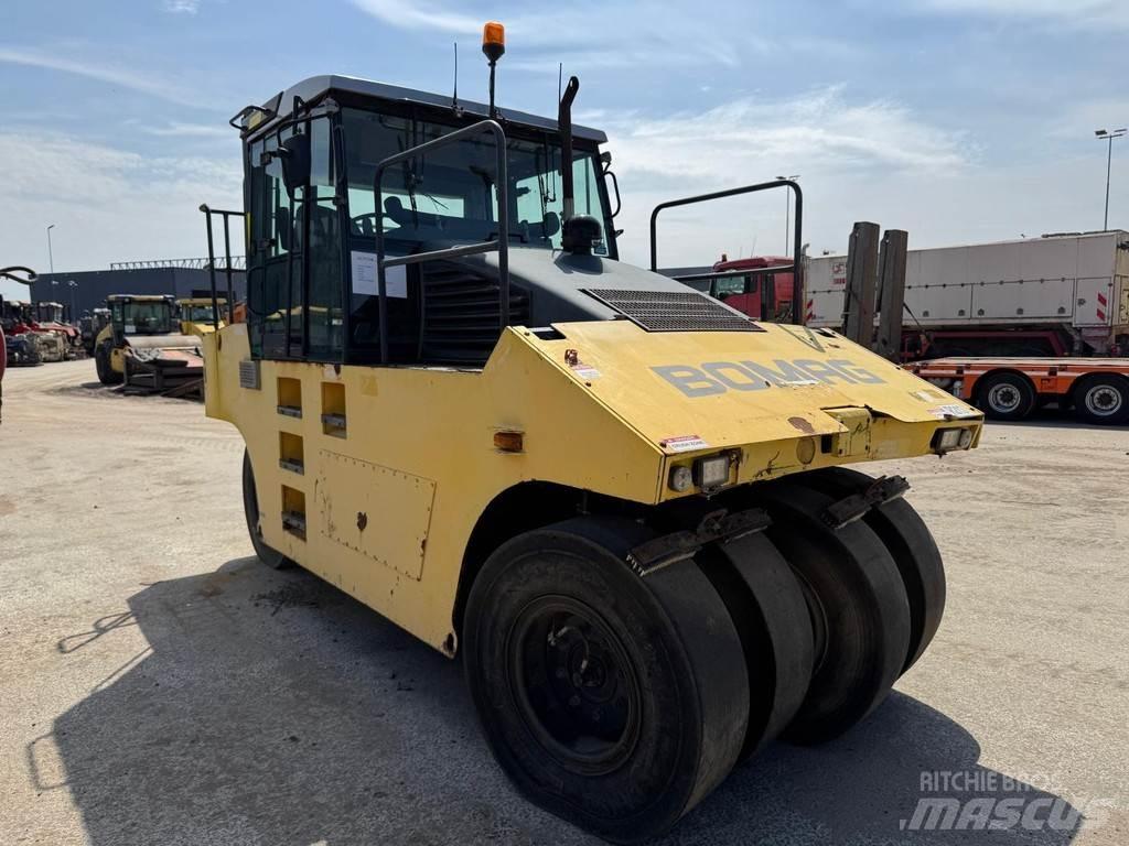 Bomag BW 24 R Walce ogumione