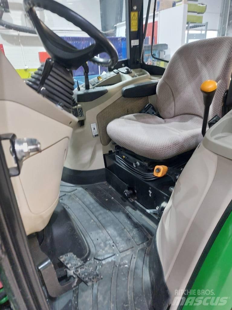 John Deere 3046 R Ciągniki rolnicze