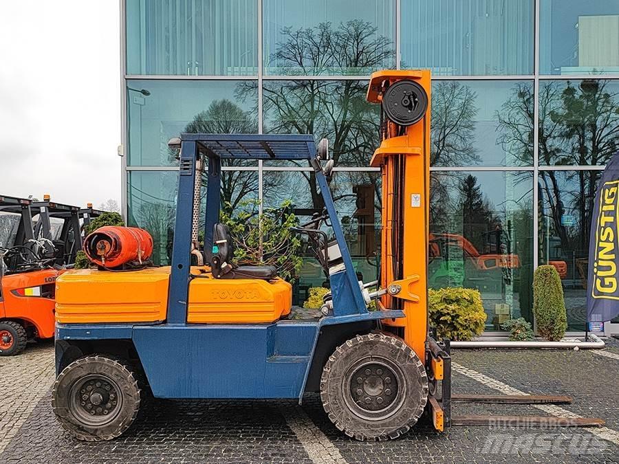 Toyota 02-5FG40 Wózki LPG