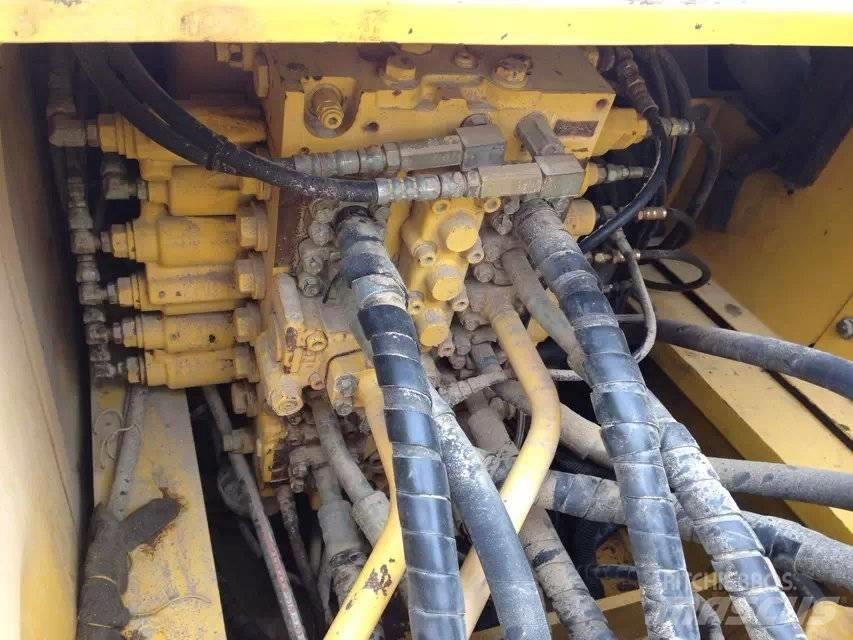 Komatsu PC 220-7 Koparki gąsienicowe
