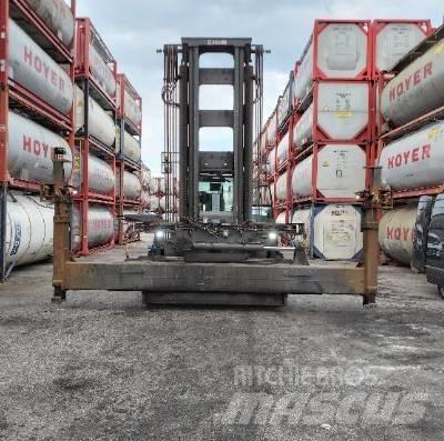 Kalmar DCG1700-12, Wozy do składowania i transportu kontenerów