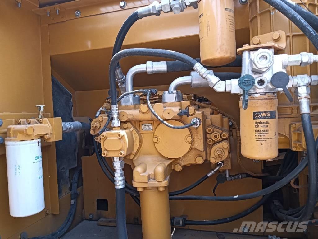 CAT 325 D Koparki gąsienicowe