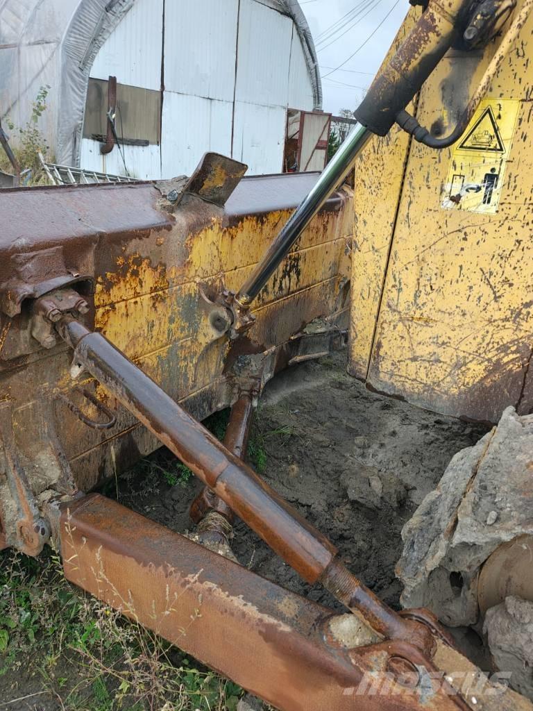 Komatsu DX 65EX-15 Spycharki gąsienicowe