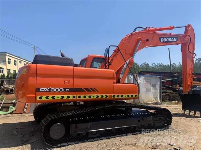 Doosan DX 300 LC Koparki gąsienicowe
