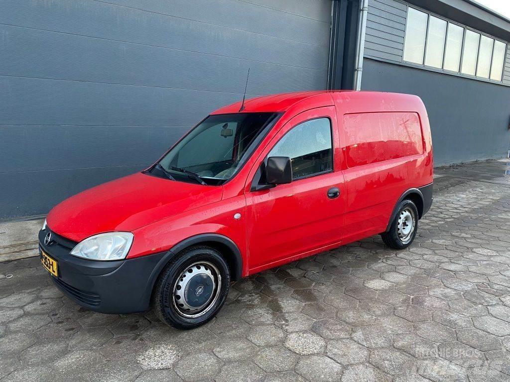 Opel Combo CDTI Samochody dostawcze ze skrzynią zamkniętą