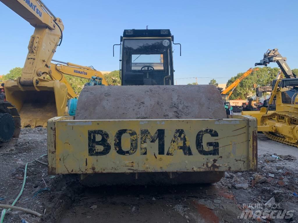 Bomag BW 225 D-3 Walce dwubębnowe