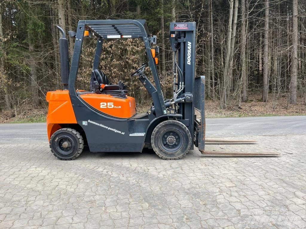 Doosan D 25 GP Wózki Diesla