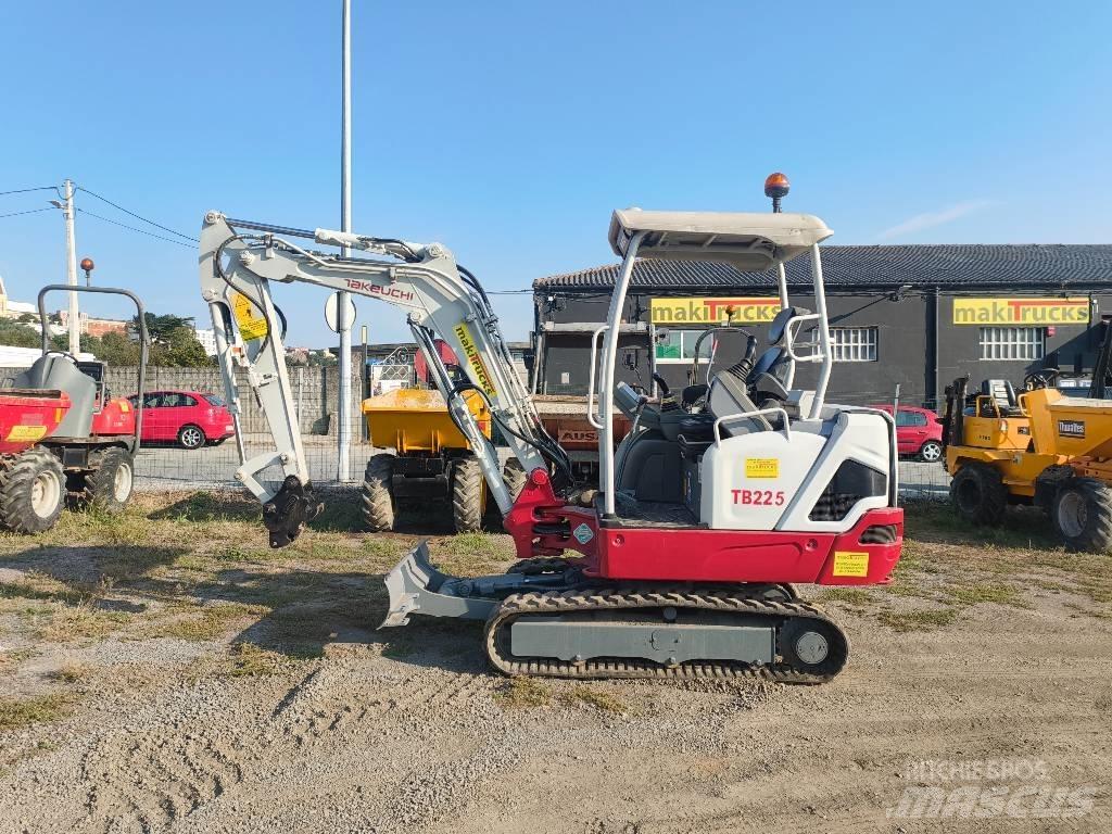 Takeuchi TB 225 Minikoparki