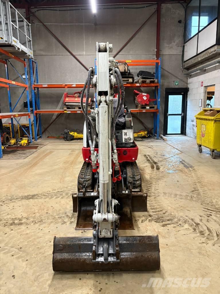 Takeuchi TB 225 Minikoparki