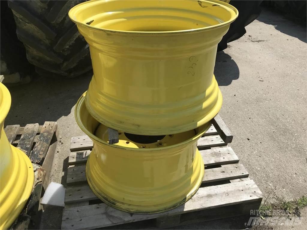 John Deere 18x30 Opony, koła i felgi