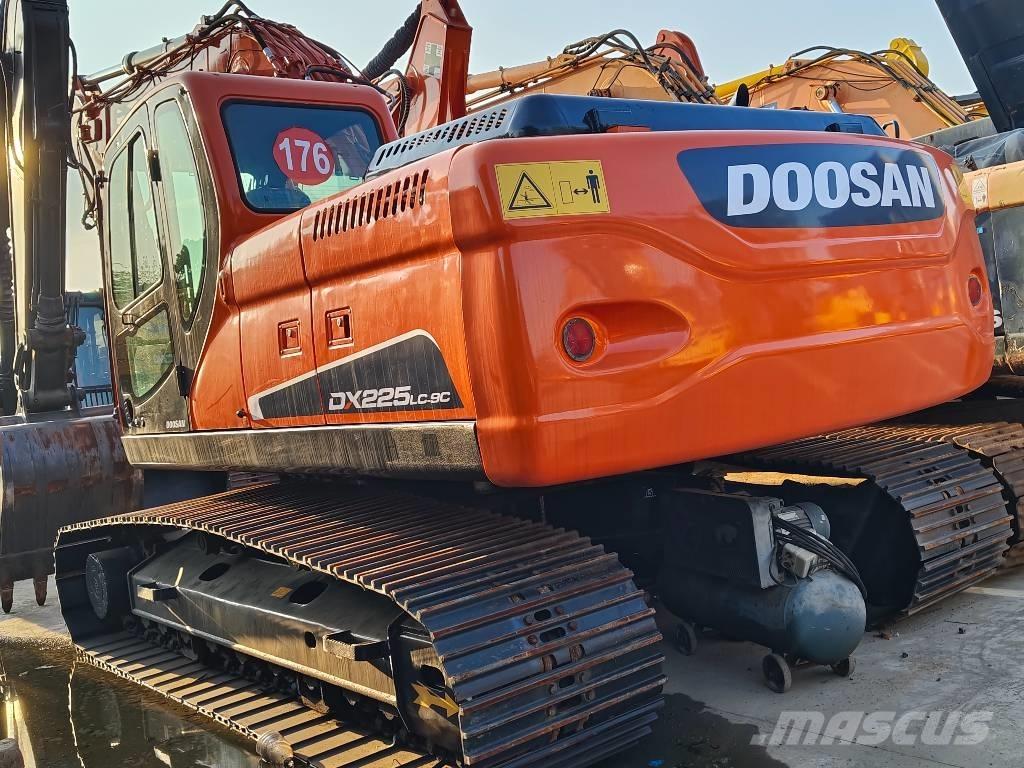 Doosan DX 225 LC-9C Koparki gąsienicowe