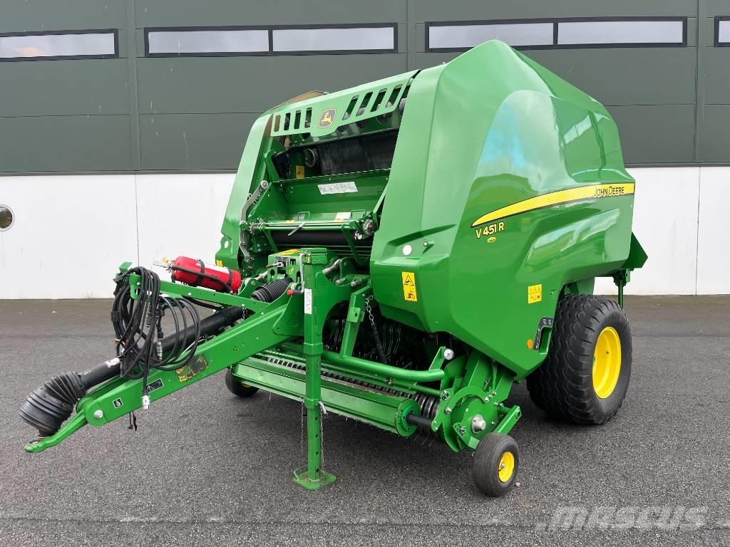 John Deere V 451R Prasy zwijające
