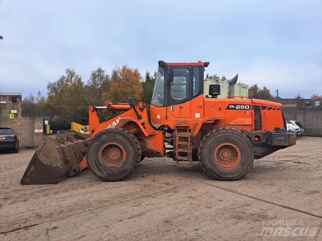Doosan DL 250 Ładowarki kołowe