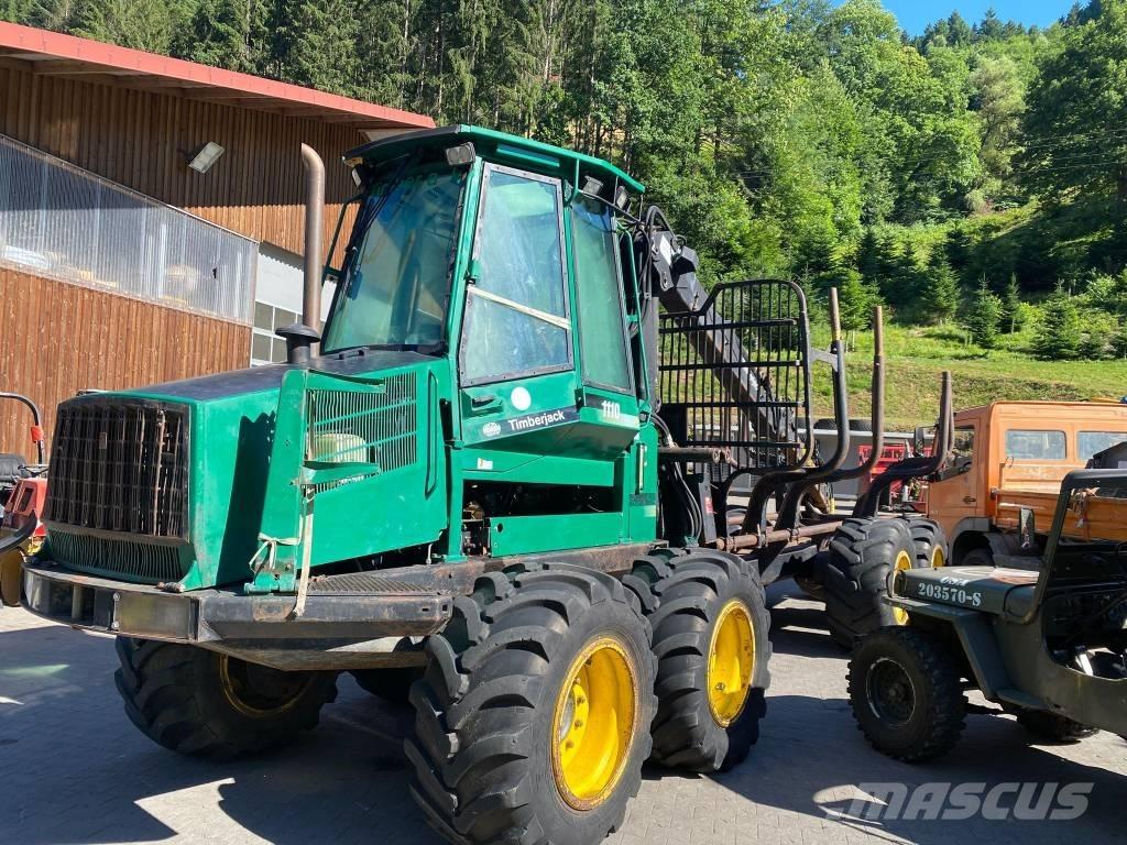 John Deere 1110 Forwardery