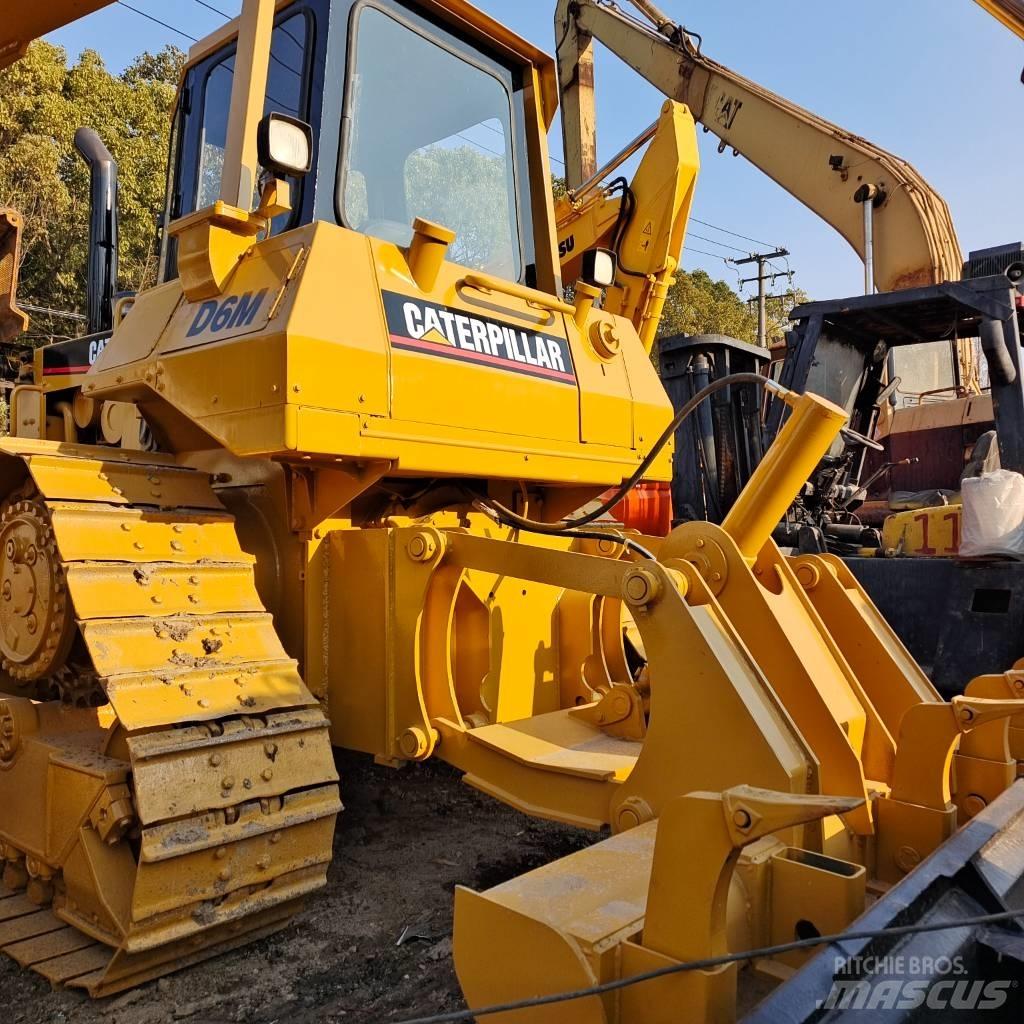 CAT D 6 M Spycharki gąsienicowe