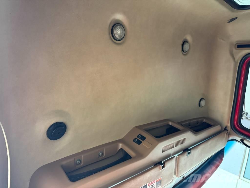 Mack GU 713 Wywrotki