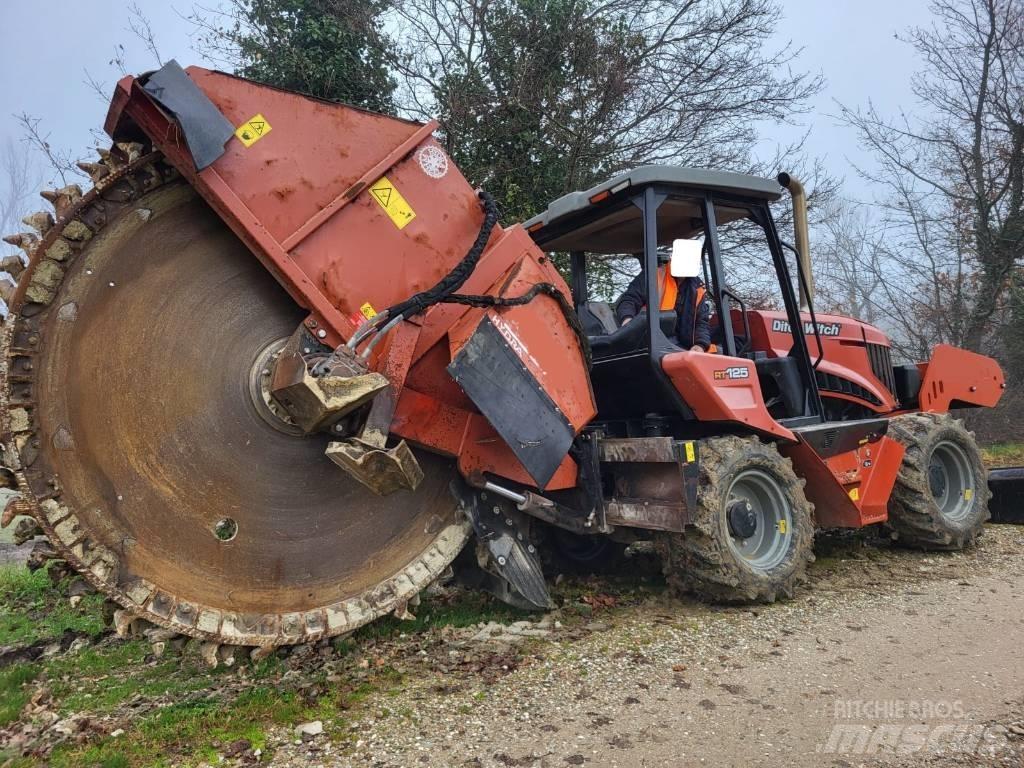 Ditch Witch RT125 Koparki łańcuchowe