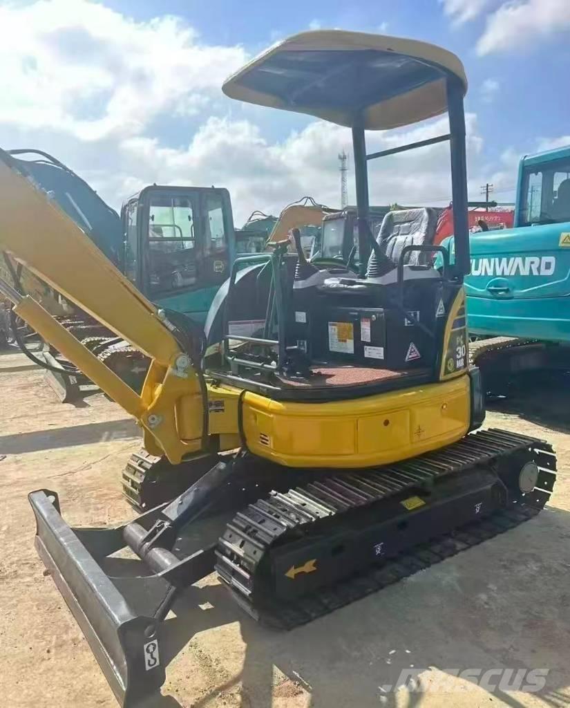 Komatsu PC 30 Minikoparki