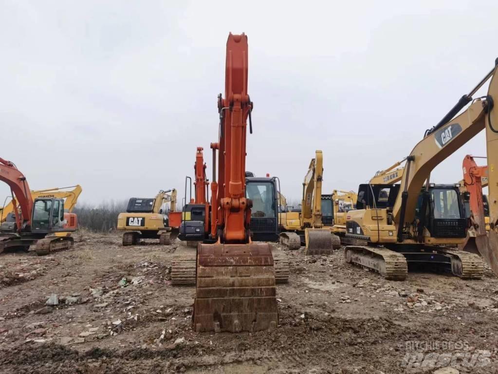 Hitachi ZX 250 Koparki gąsienicowe