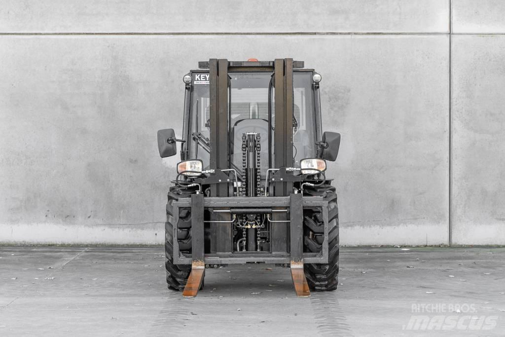 Manitou MC 30-4 Wózki Diesla