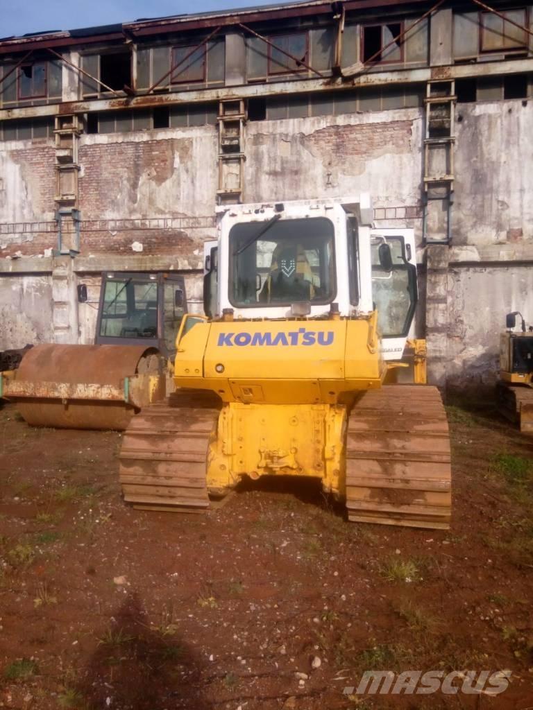 Komatsu D 61 PX-15 Spycharki gąsienicowe