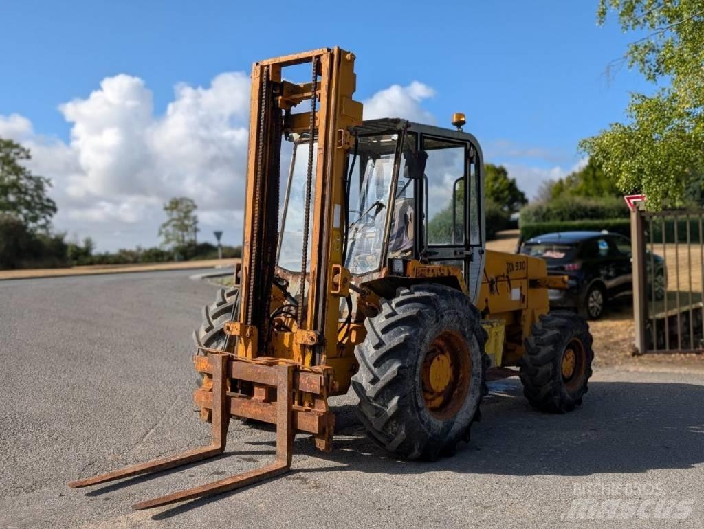 JCB 930 Wózki widłowe terenowe
