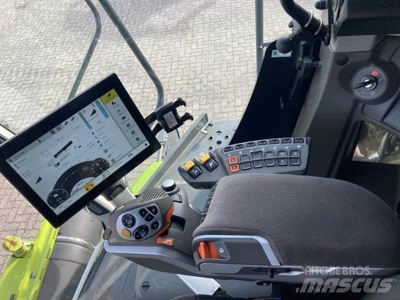 CLAAS LEXION 7500 Kombajny zbożowe