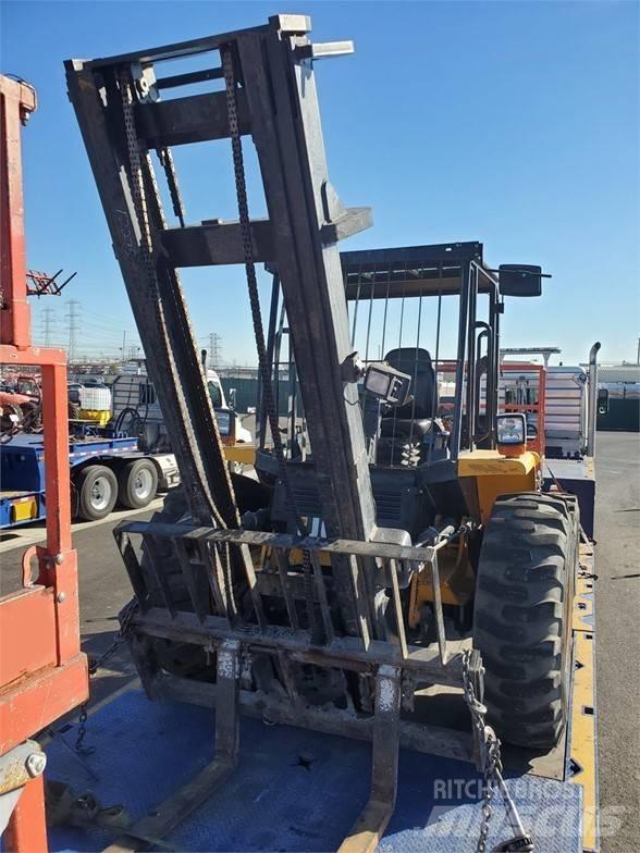 JCB 930 Wózki widłowe terenowe