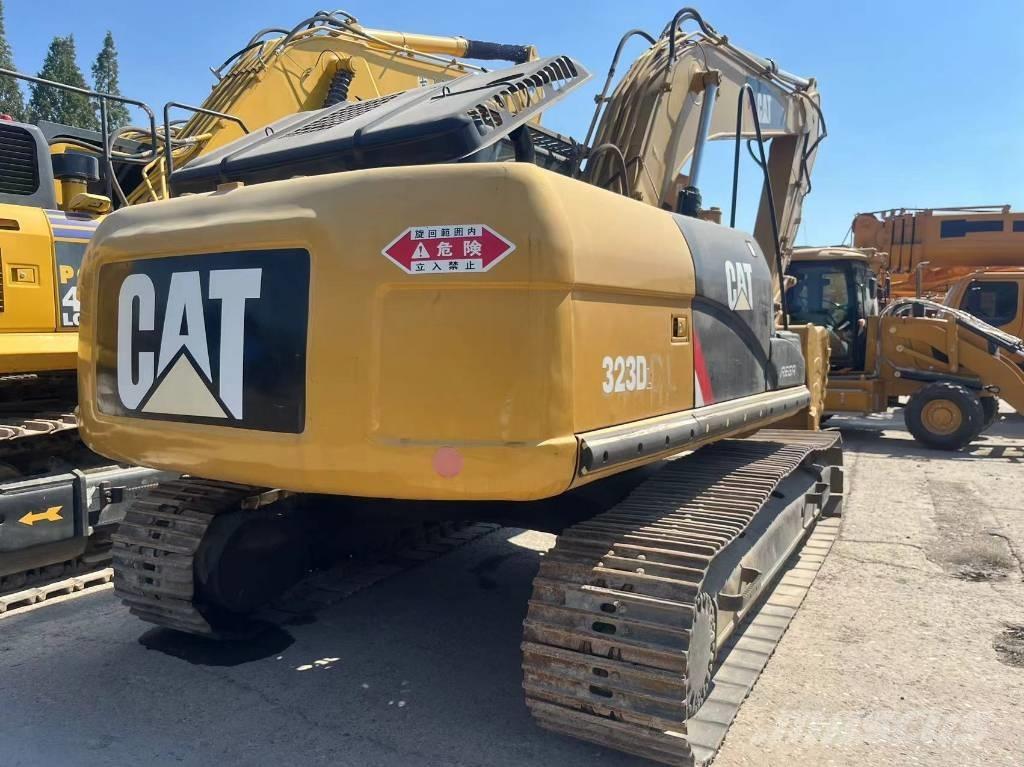 CAT 323 D L Koparki gąsienicowe
