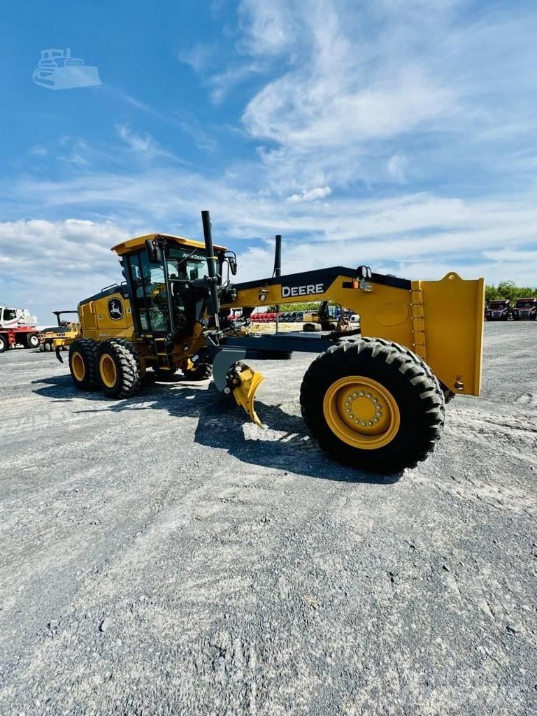 DEERE 672G Równiarki