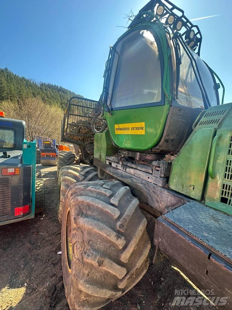 John Deere 810 E Forwardery