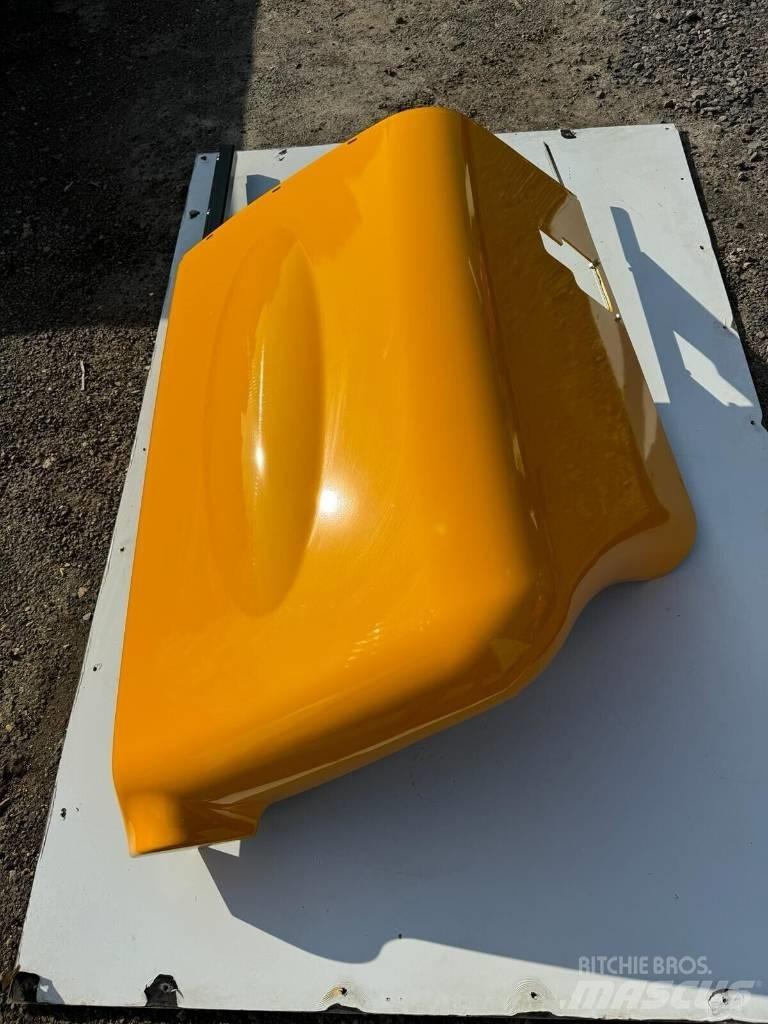 JCB ENGINE COVER Ramy i zawieszenie