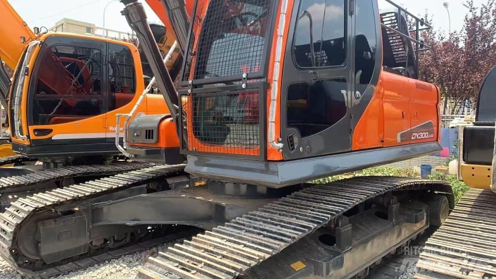 Doosan DX 300 LC Koparki gąsienicowe