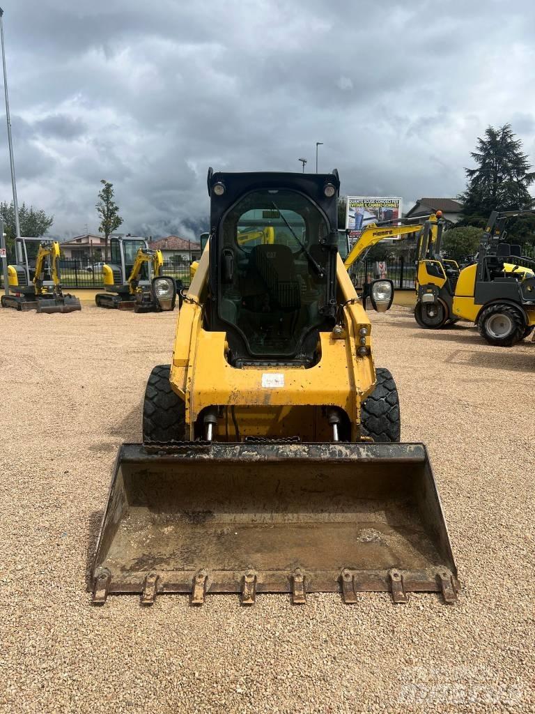 CAT 262 D Ładowarki burtowe
