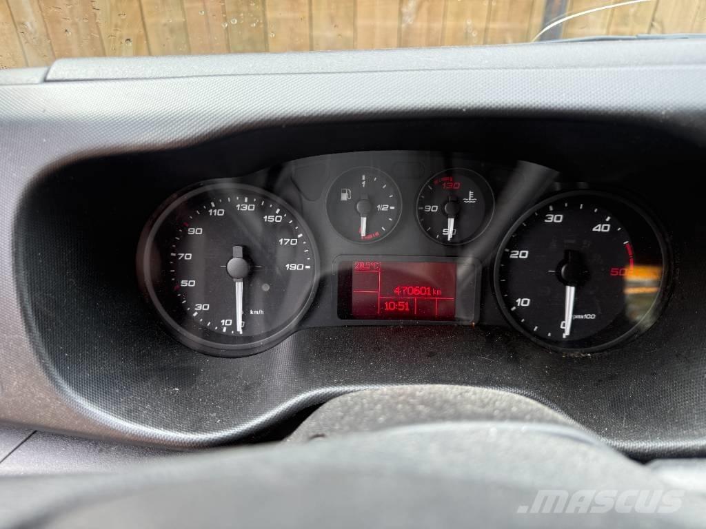 Iveco Daily Pick-upy / Pojazdy z otwieranymi burtami