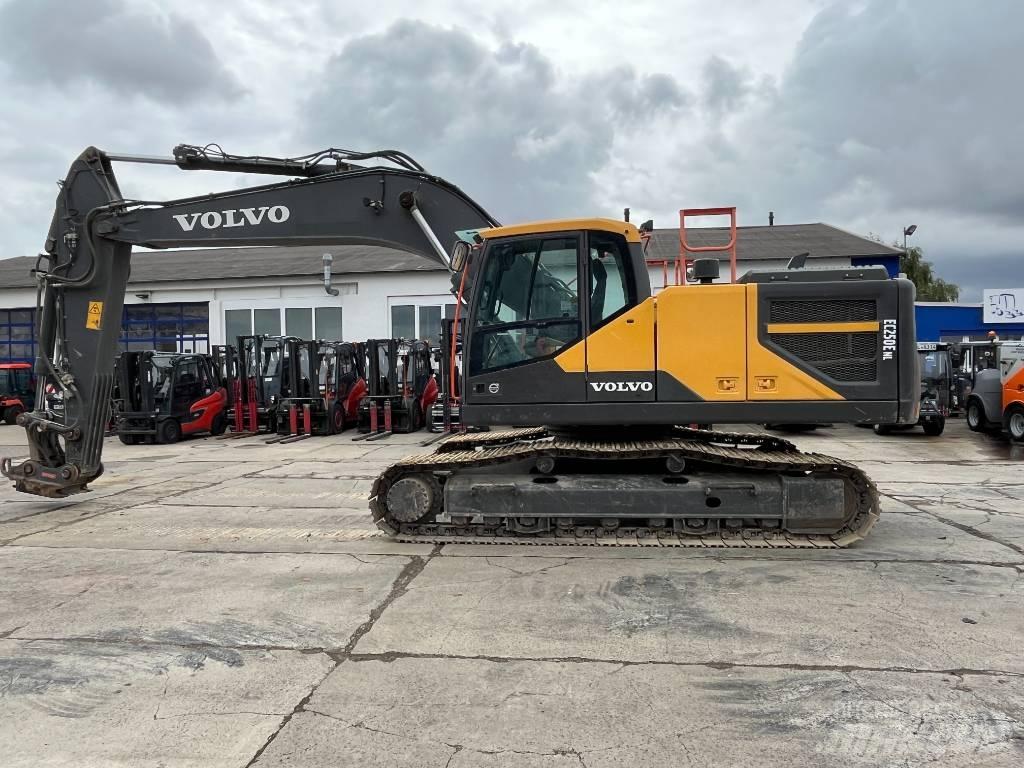 Volvo EC250ENL Koparki gąsienicowe
