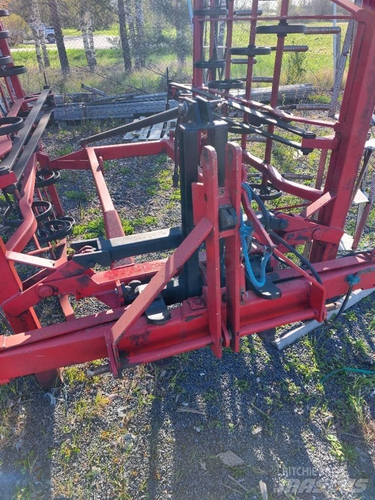 Potila SK 370 Brony