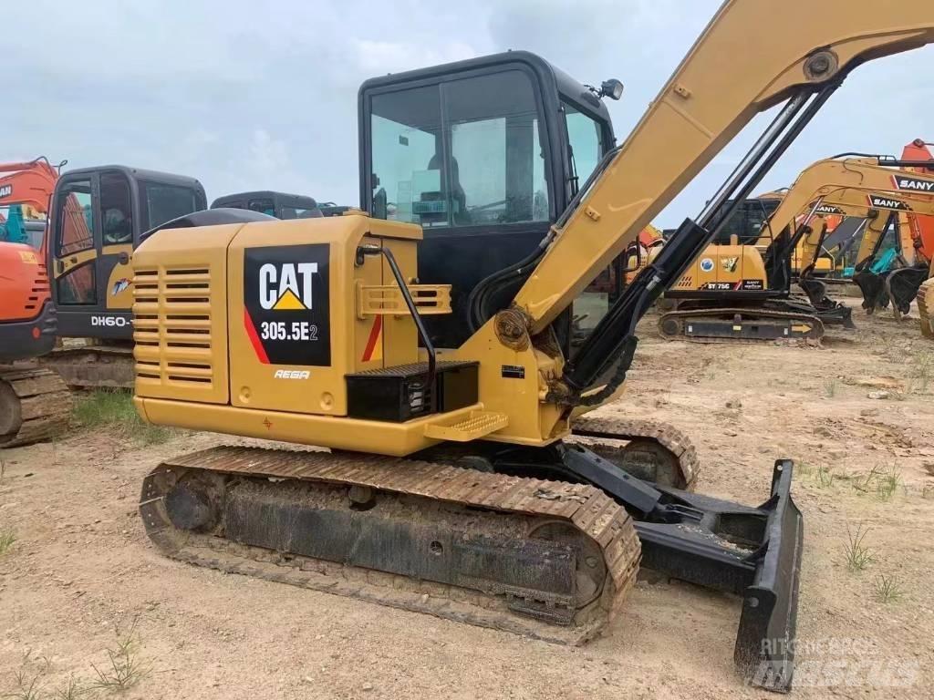 CAT  305.5 Koparki gąsienicowe