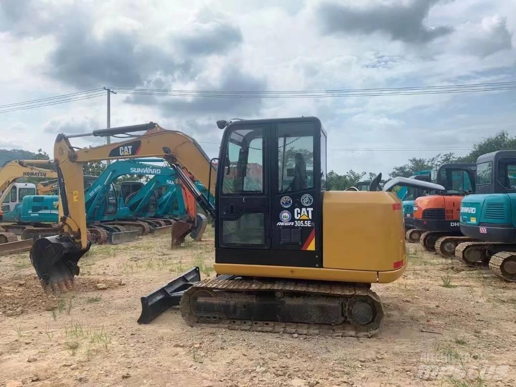 CAT  305.5 Koparki gąsienicowe
