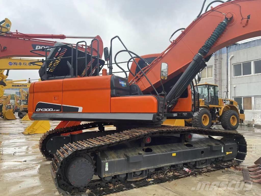 Doosan DX 300 LC Koparki gąsienicowe