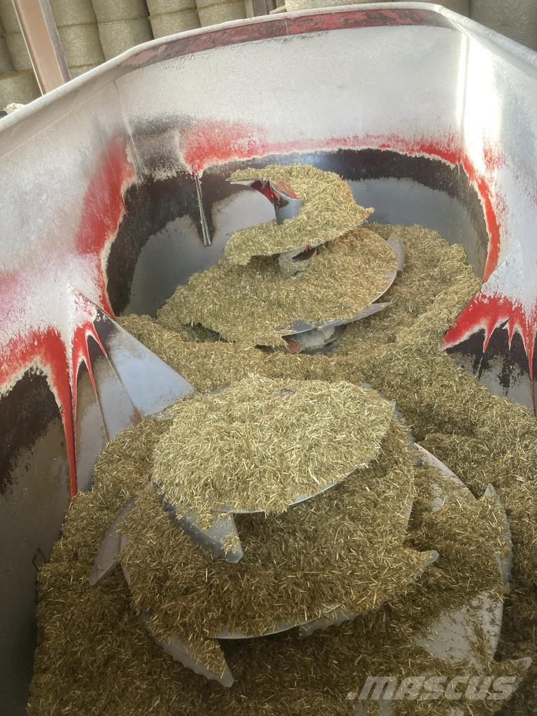 Trioliet AVM 24 Podajniki-dozowniki